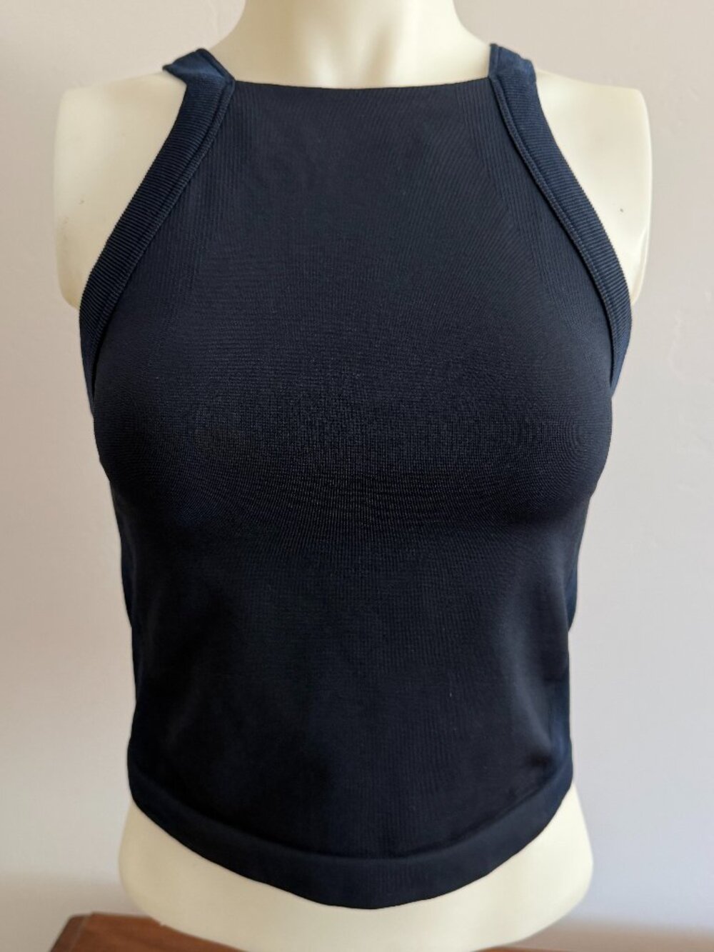 Lululemon Womens Compression Cropped High Neck Tank Top SZ 6 Dark Navy Pullover